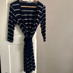 Navy/grey t-shirt tie waist dress. Comfortable!
